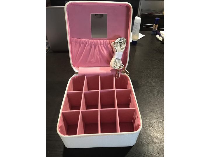 BEAUTY BOX