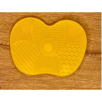 Flat Pad Brush Cleaner - Yellow